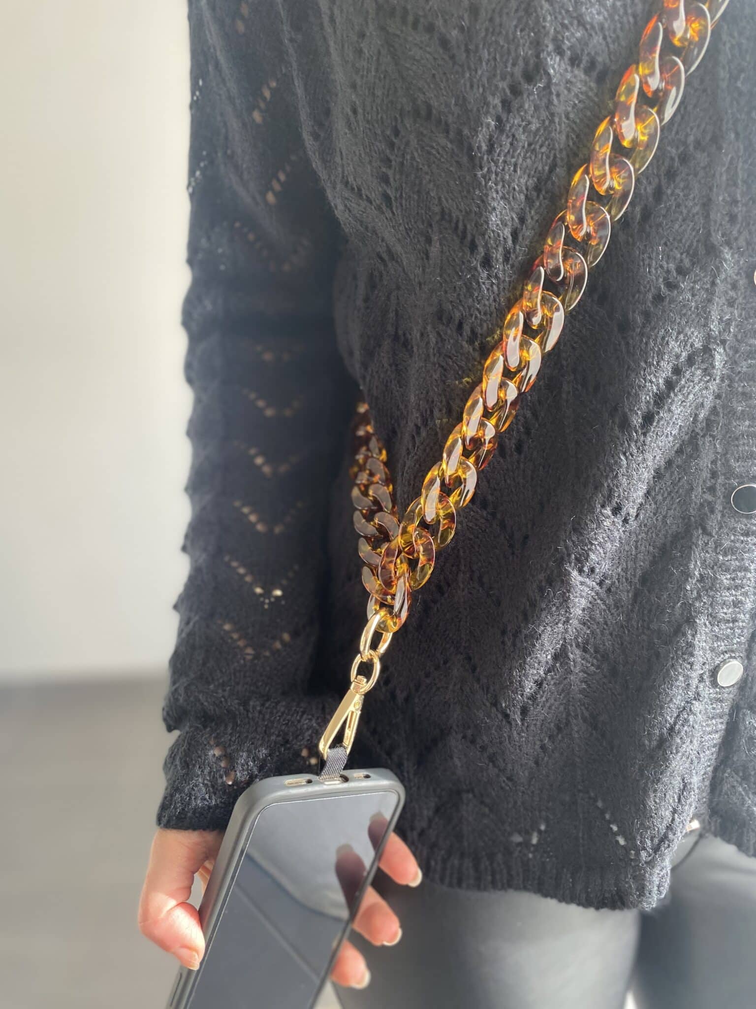 Chaîne de téléphone Marron – Image 4