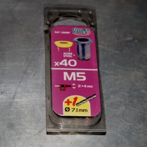 1 Boite d’écrous à sertir tête fraisée acier M.5 FISCHER DAREX